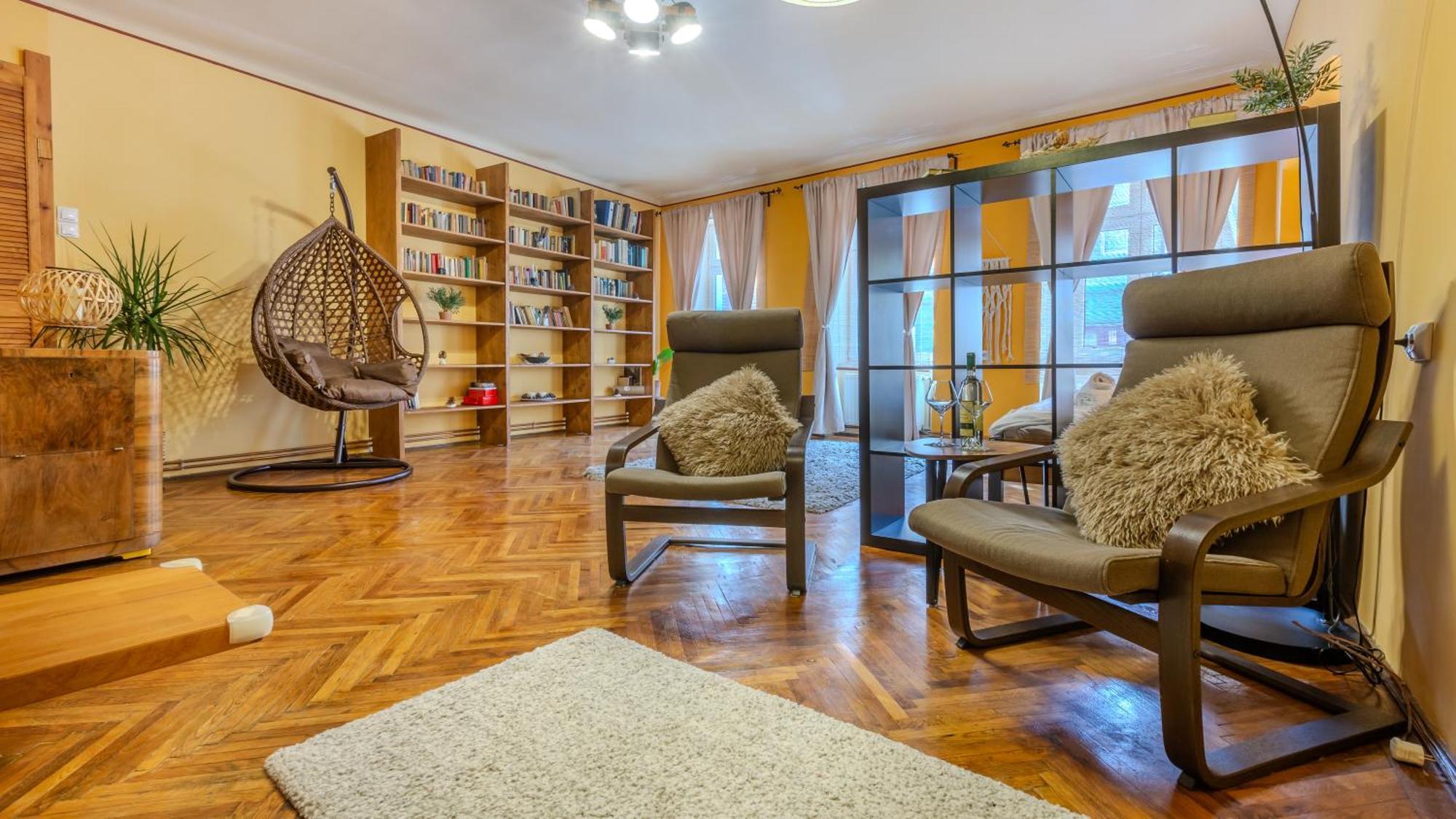 Tree House-Old Town Brasov Apartment Exterior photo