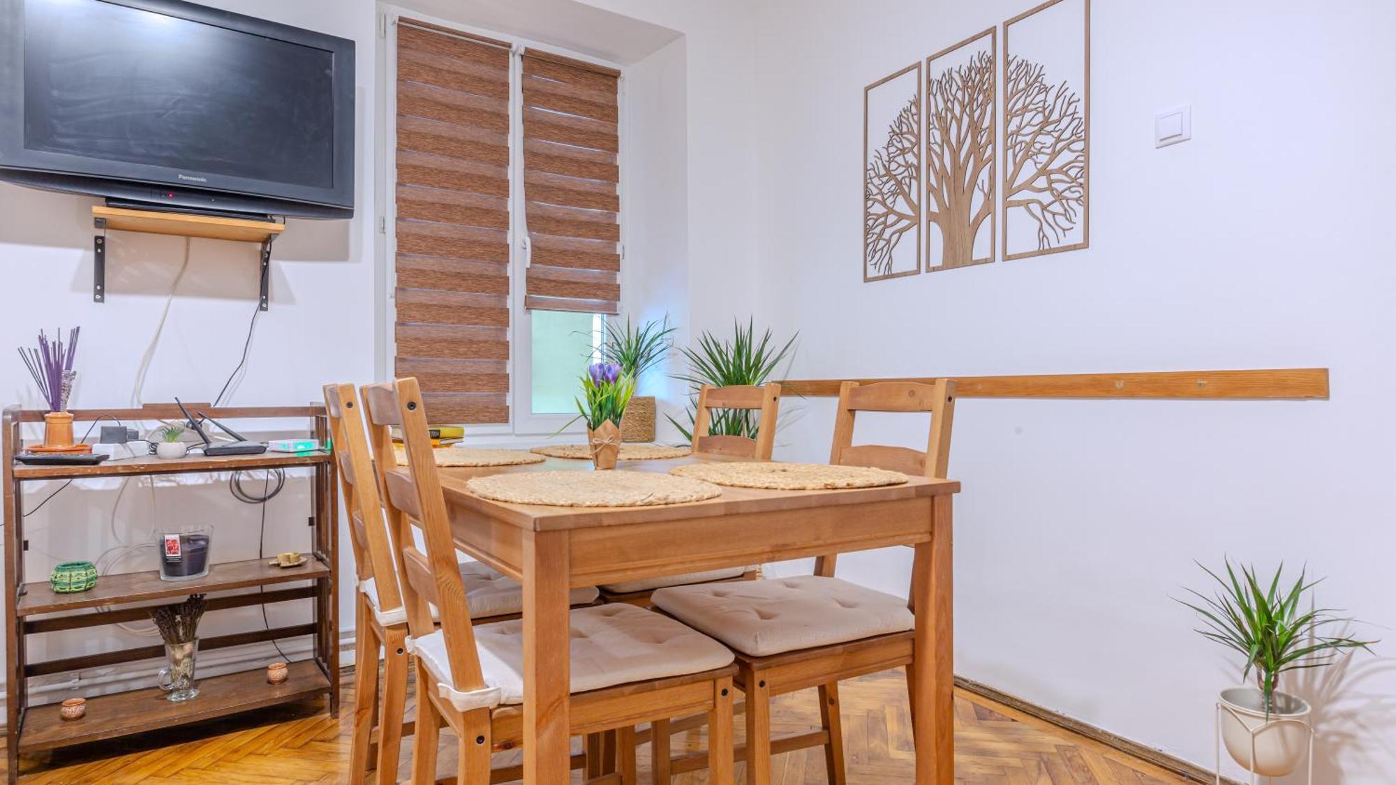 Tree House-Old Town Brasov Apartment Exterior photo